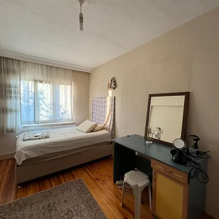 Detached House With Garden In Center Villa *