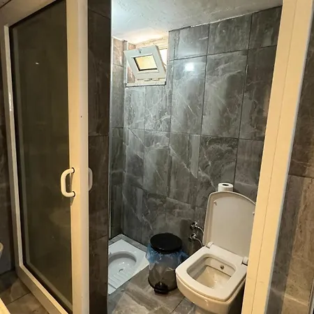 Detached House With Garden In Center Деницли