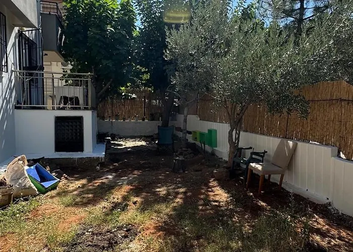 Detached House With Garden In Center Villa Denizli