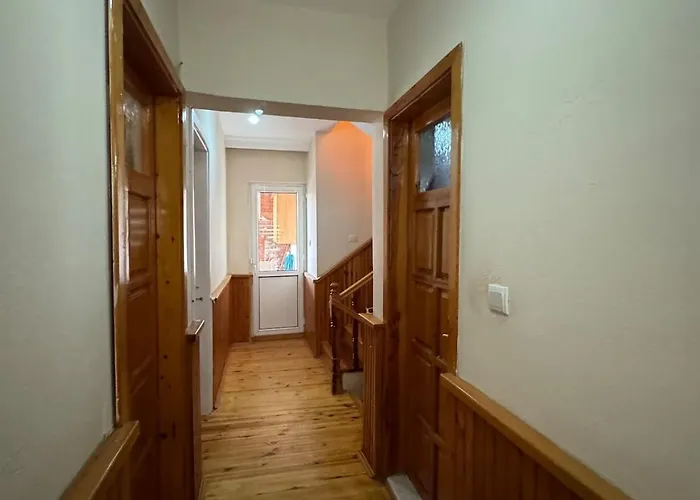 Detached House With Garden In Center Villa