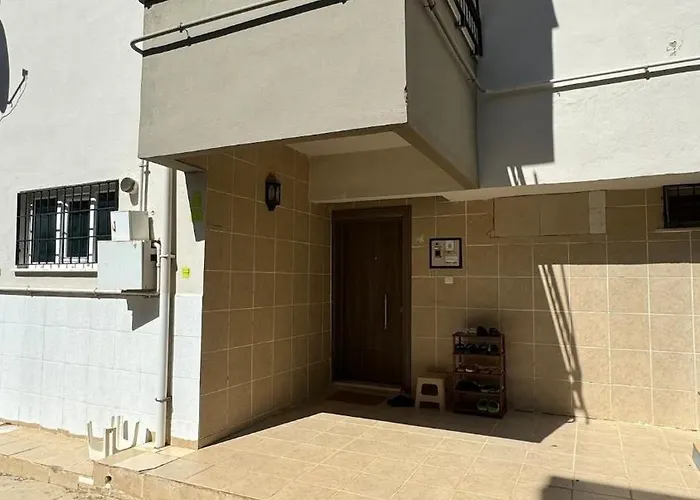 Villa Detached House With Garden In Center *